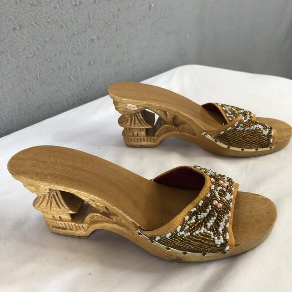 Vintage Hand Carved Wooden Shoes Womens Size 6 Gold Beaded Embellished Heels - Picture 1 of 16